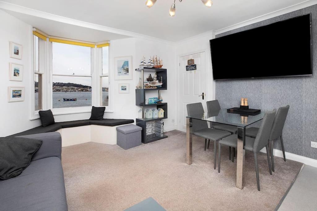 Beach Front Flat Shaldon With Parking Extérieur photo